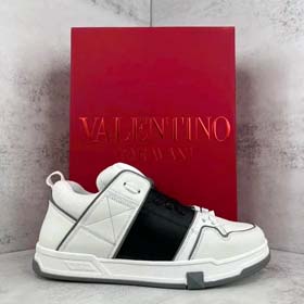 Valentino (5 modèles) - 0567  