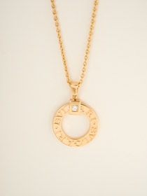 Bulgari logo gravé collier logo lettres sur pendentif rond-3585  