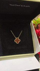 Van Cleef & Arpels Carnelian quatre feuilles trèfle collier d'or-3888  