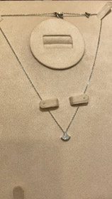 Bulgari petit ventilateur plein diamant collier en or blanc-3896  
